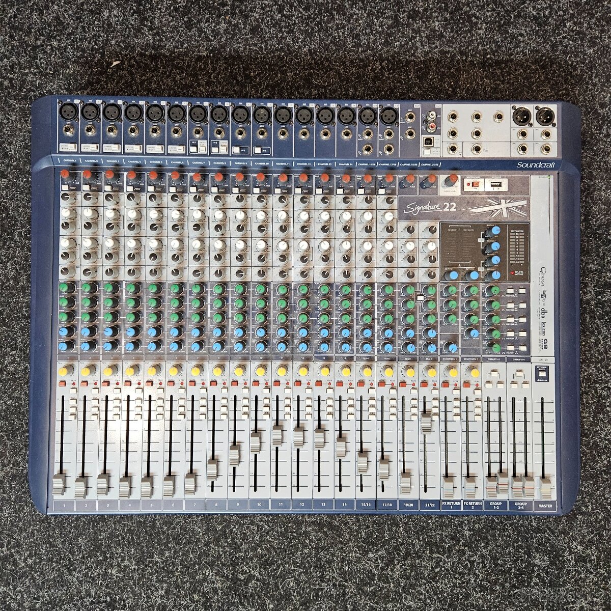 Soundcraft Signature 22