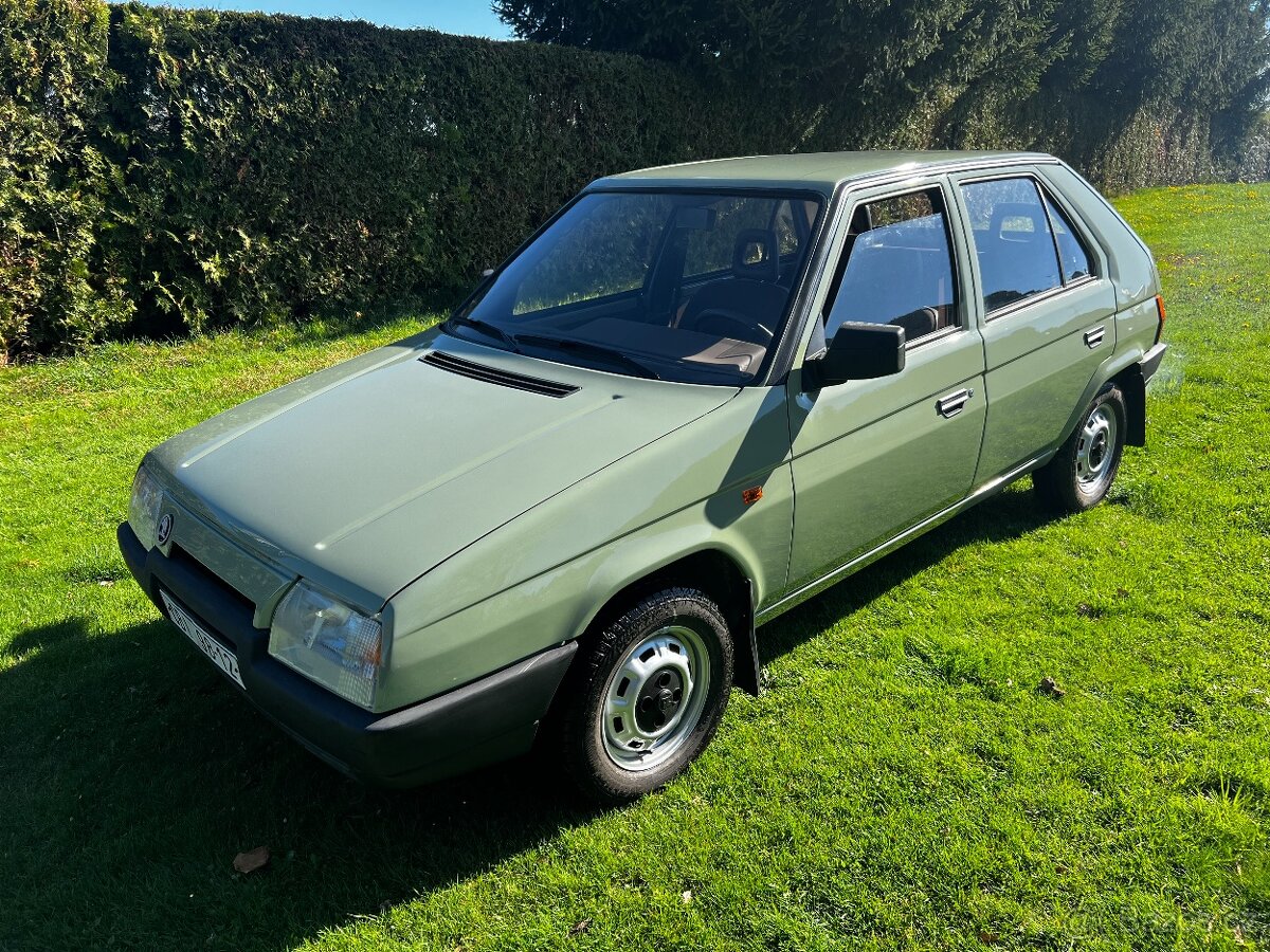 Škoda Favorit r.v. 1990, najeto 33 000 km