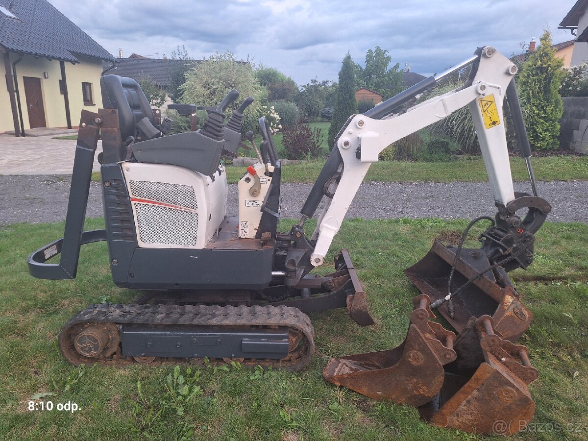 Bobcat E10