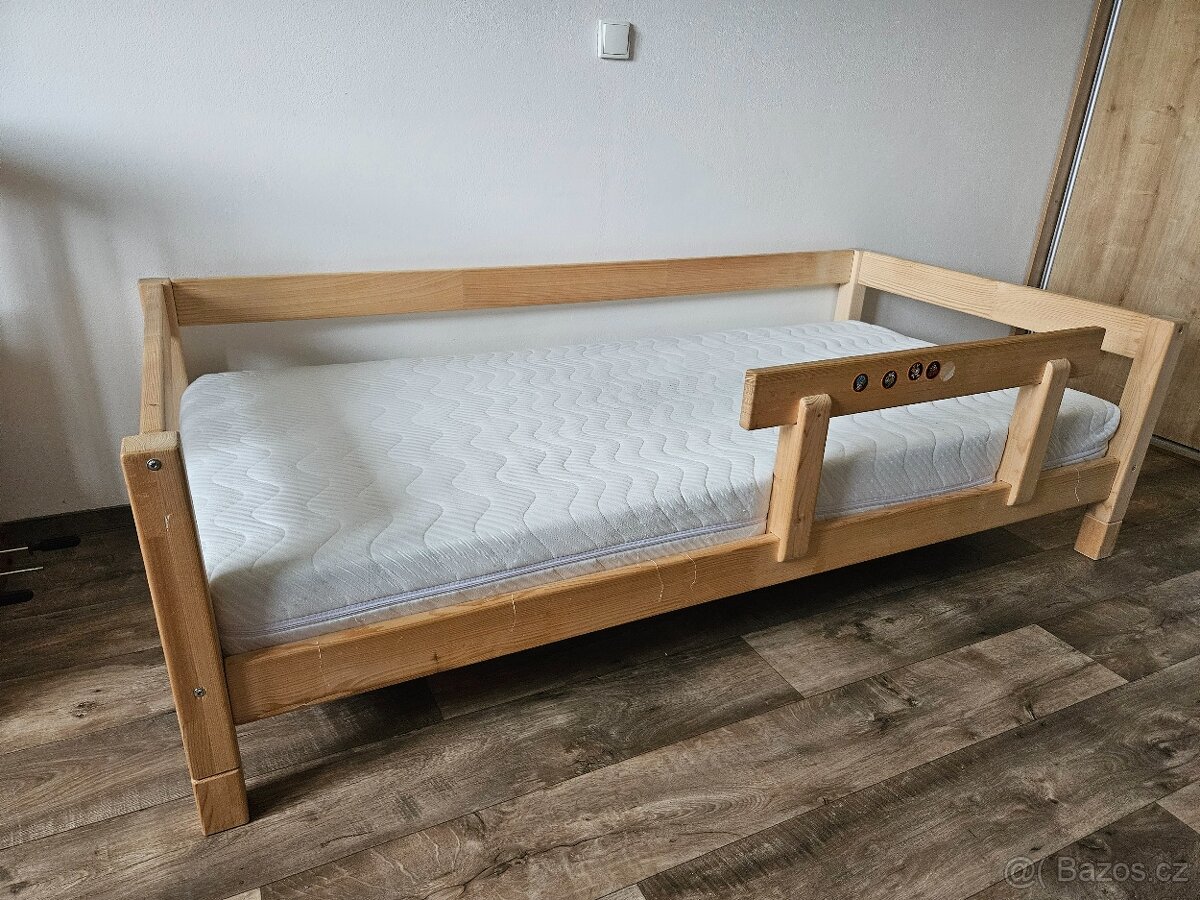 Dětská postel