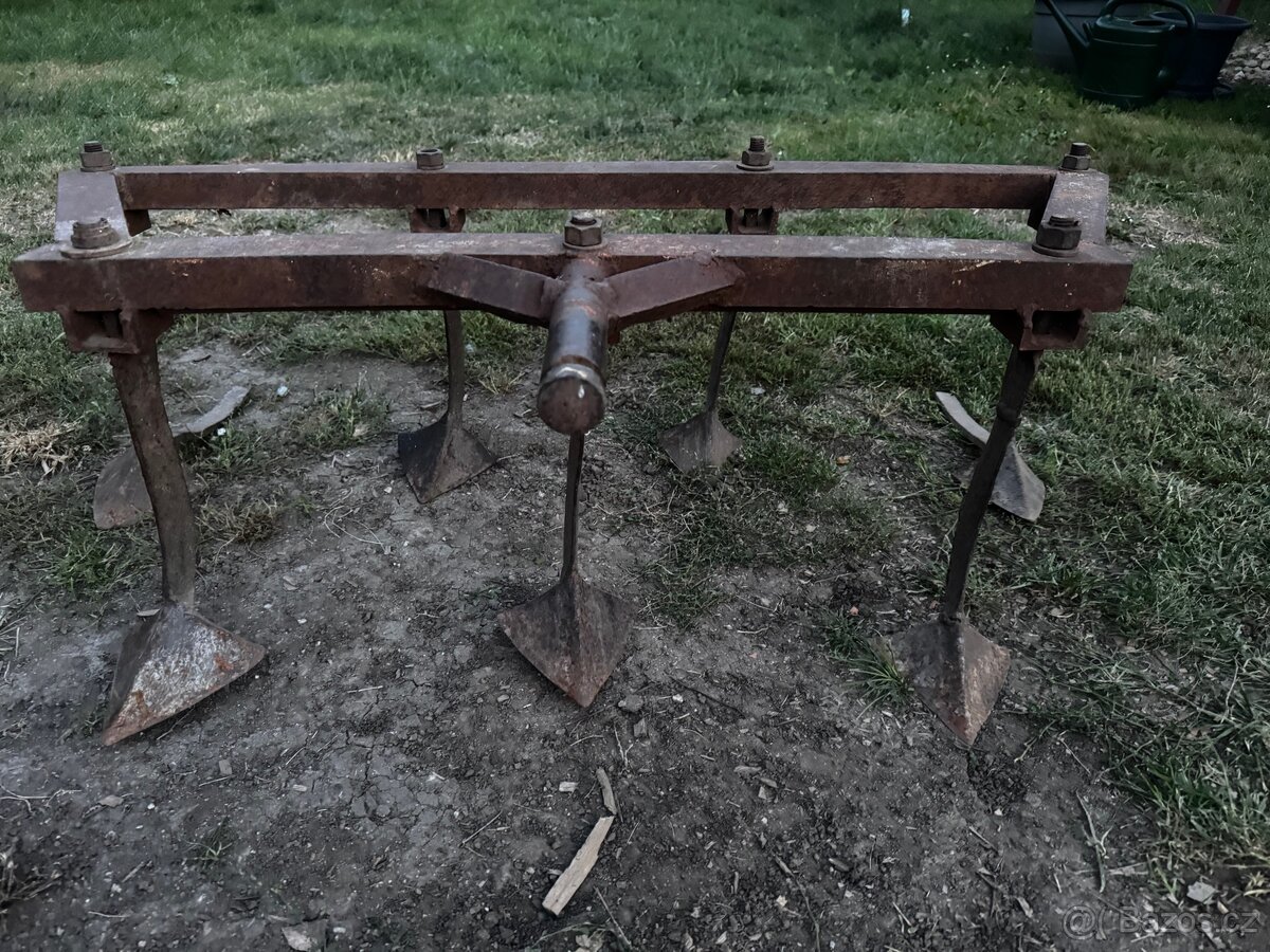 Radličkový kypřič PF 62