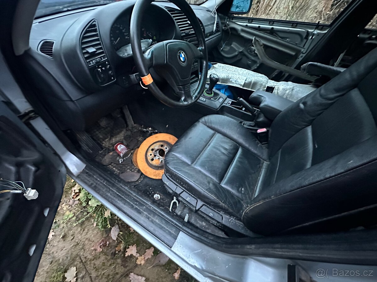 Kožený interiér sedadla výplně dveří BMW e36