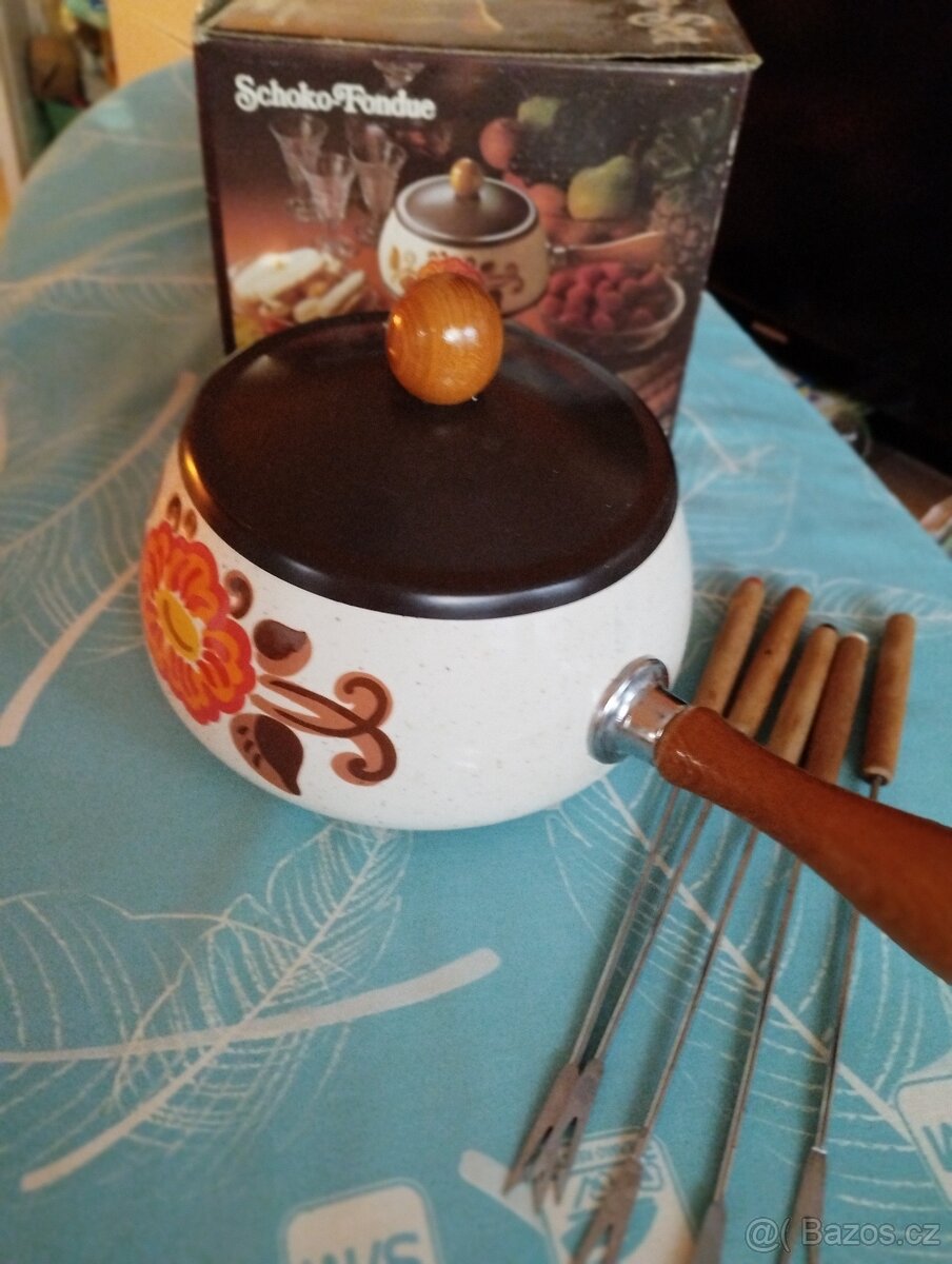 Smaltovaný retro hrnec na fondue