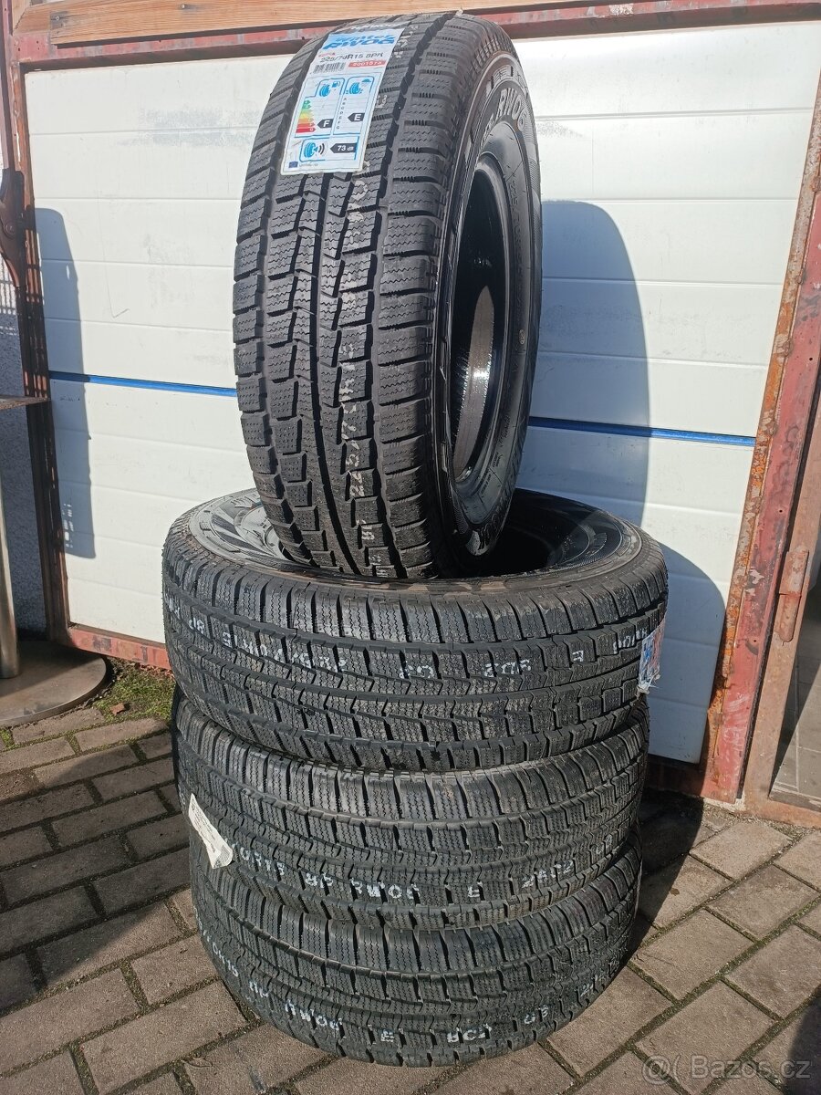 501. NEJETÉ Zimní dodávkové pneumatiky Hankook 225/70/15C