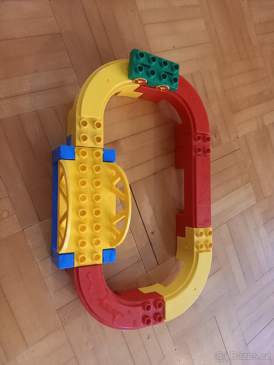 Lego Duplo autodráha s mostem