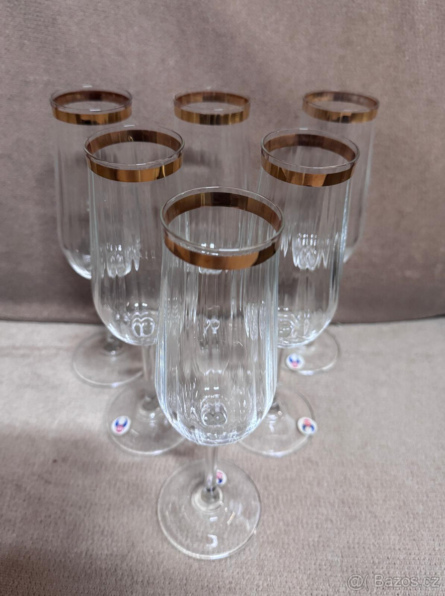 Skleničky na stopce, 6 kusů, výška 20 cm