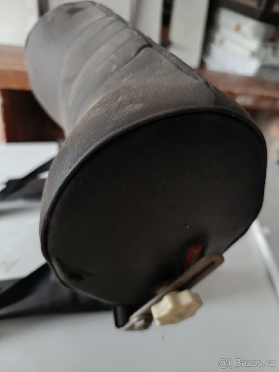 Opěrka hlavy pro vetráná