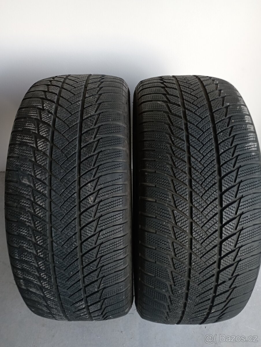 275/45 R20 110V Bridgestone runflat zimní