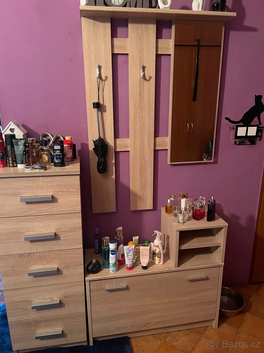 Předsíňová stěna