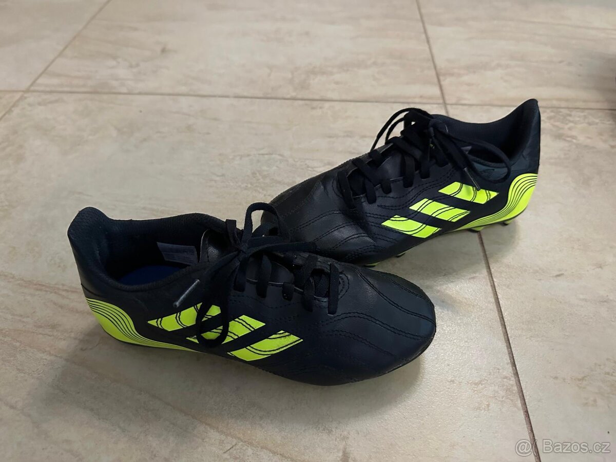 Kopačky Adidas velikost 34