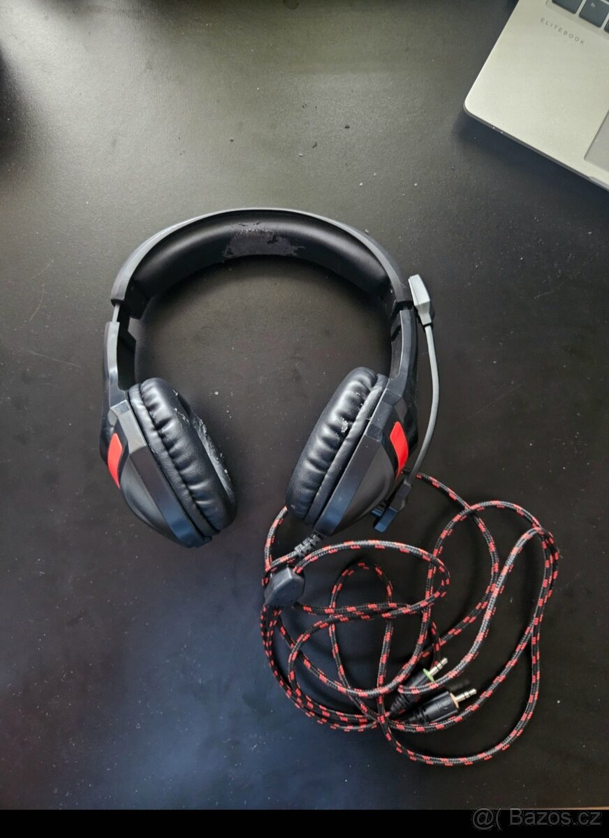 Sluchátka tech s mikrofonem