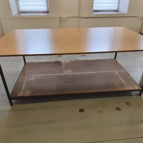 Pracovní stůl