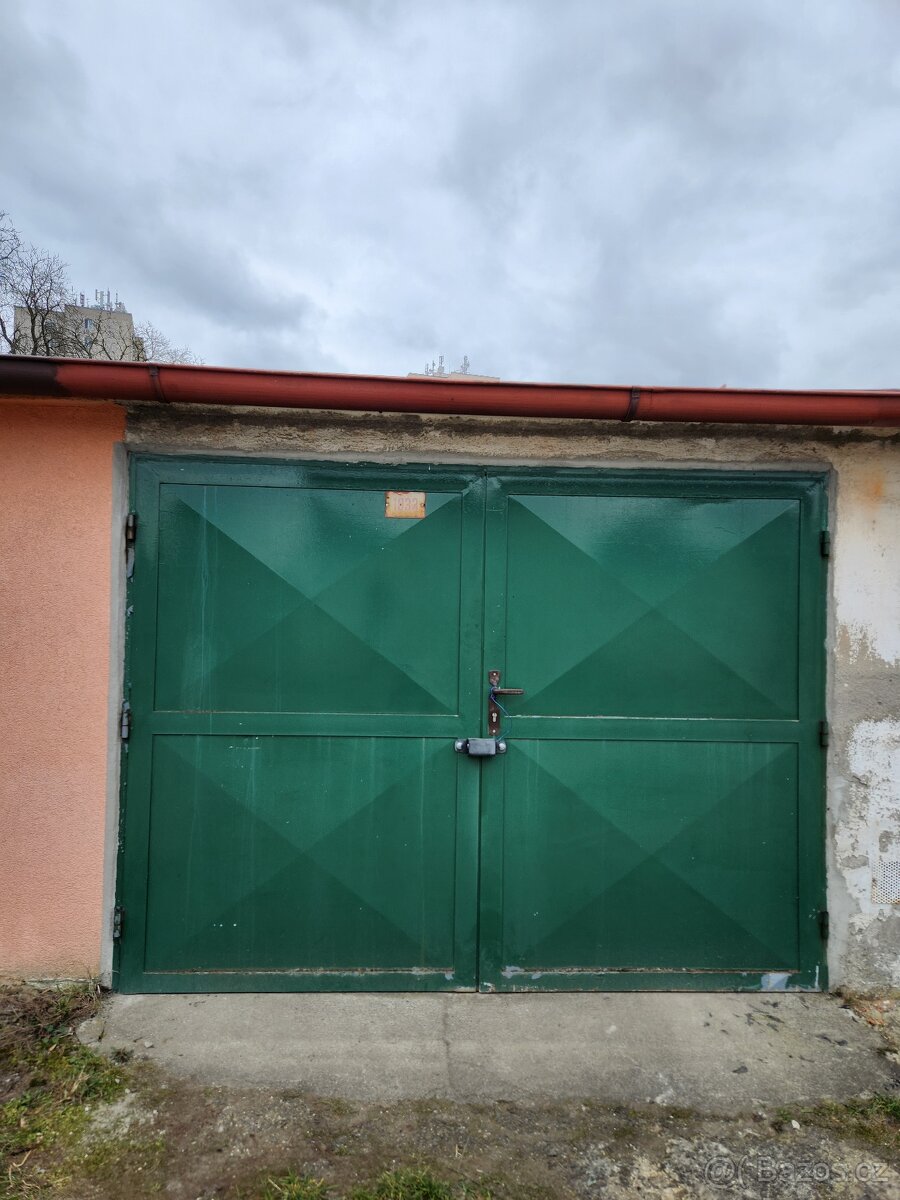 Prodej garáž 22m² Karlovy Vary
