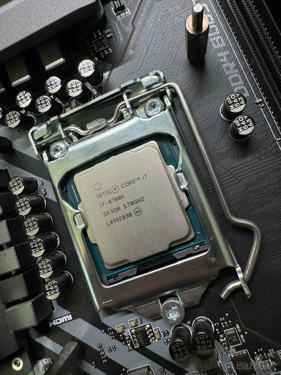 i7-8700K + Z370 + 32GB DDR4 + Fractal Design Celsius S24
