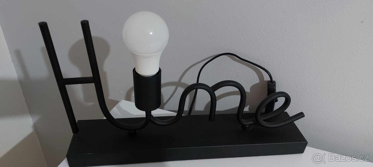 Moderní lampička ve stylu HOME na prodej