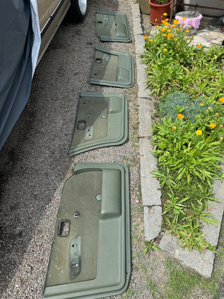 Bmw e23 tapce dveří
