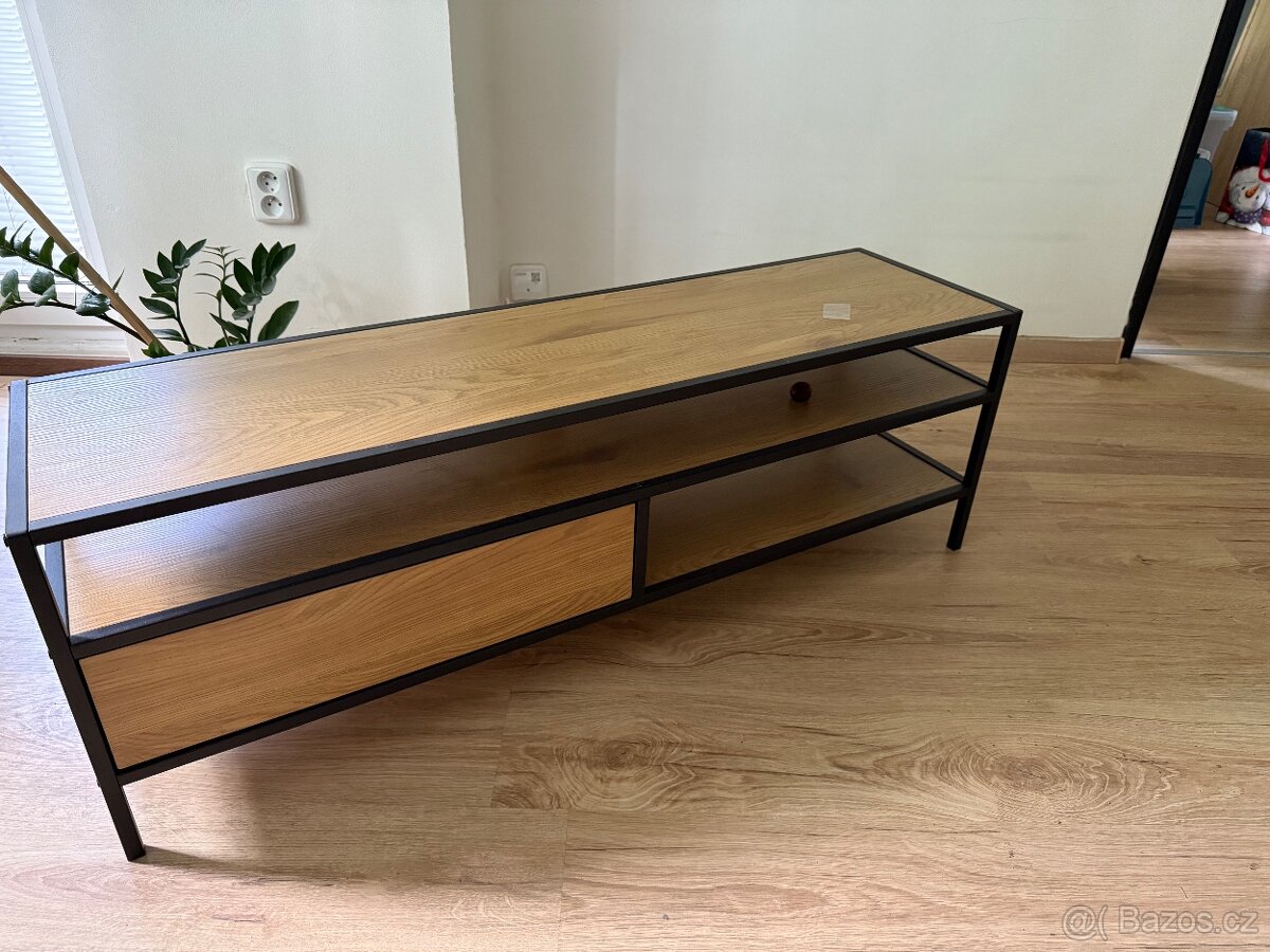 Tv stolek
