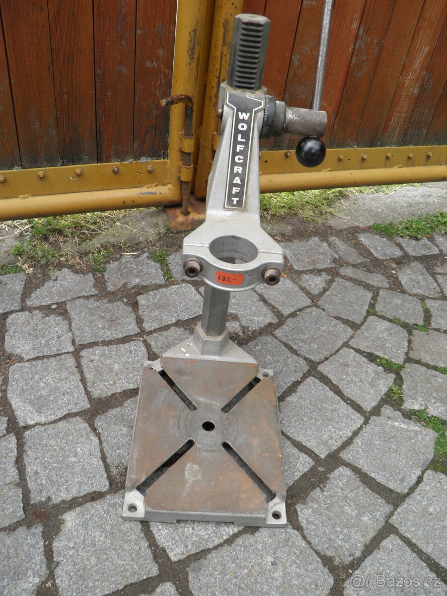 STOJAN NA VRTAČKU