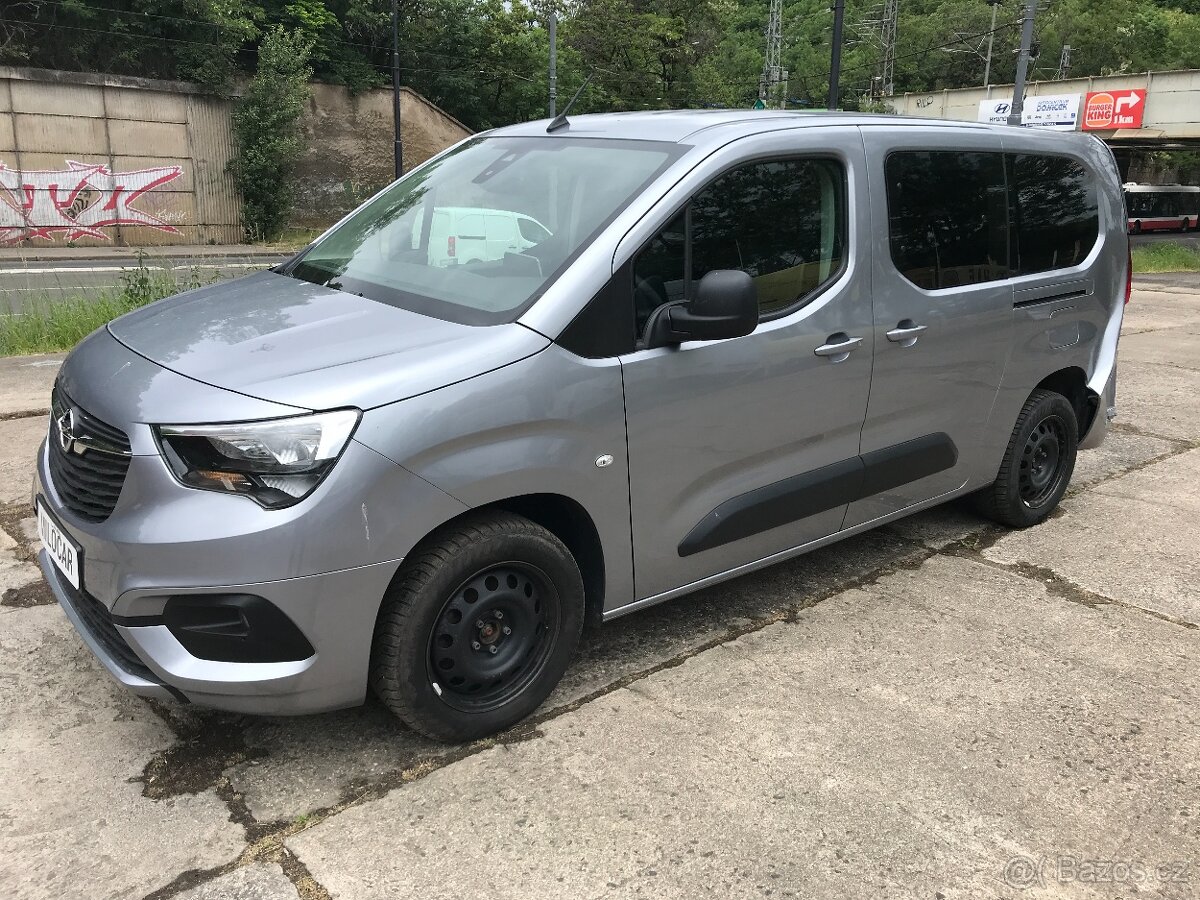 Opel Combo LIFE MAXI 1.2 T 81 kW r.v.2022/8 ČR původ 1.MAJ