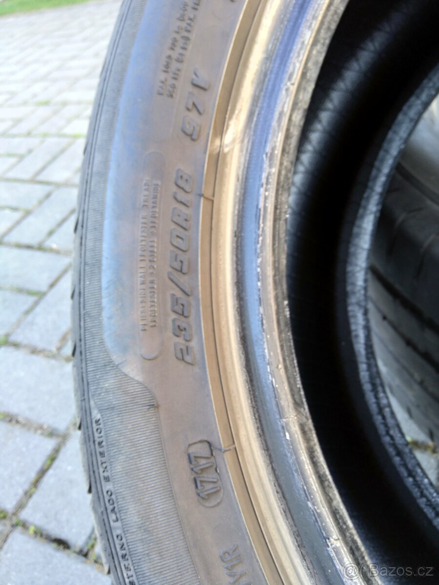 Pneu letní 235/50/18