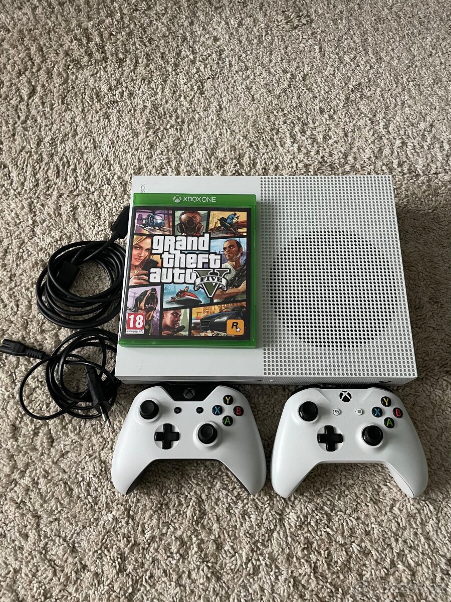 Xbox One S + hra Gta V