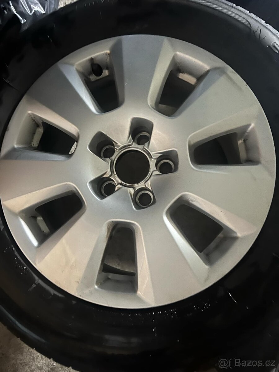 Originální sada Audi A6 7,5Jx16H2 ET37...