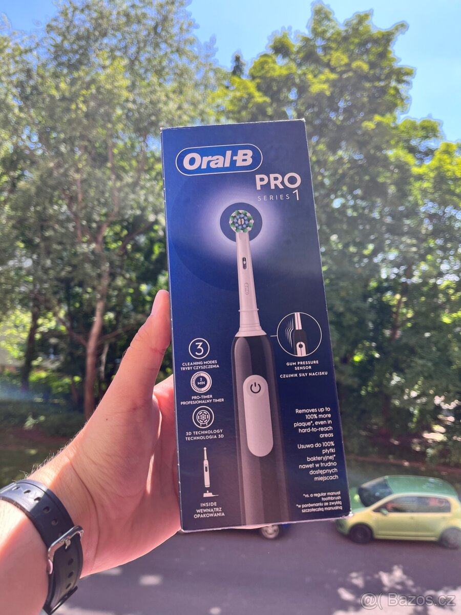 Elektrický kartáček Oral-B Pro Series 1