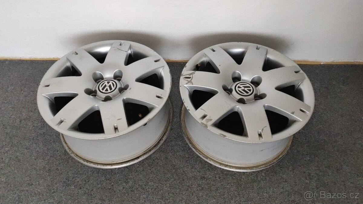 VW Passat original 16" disky - 2 kusy