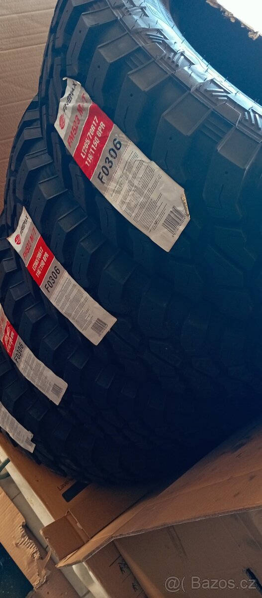 Land rover discovery 3 265/70 R17 250km jako NOVÉ4x4 M/T M+S