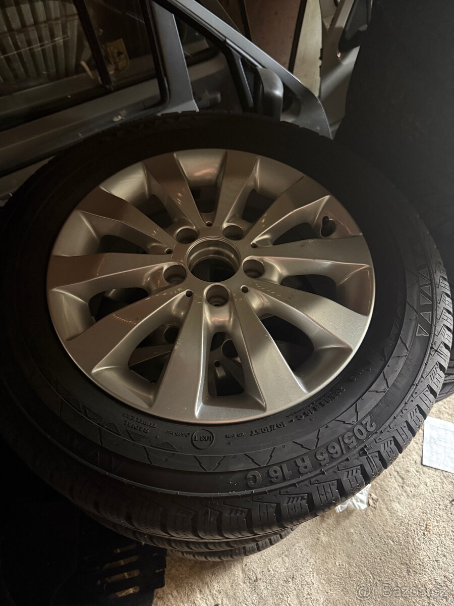 6.5Jx16 ET52 + zimní pneu 205/65 R16C