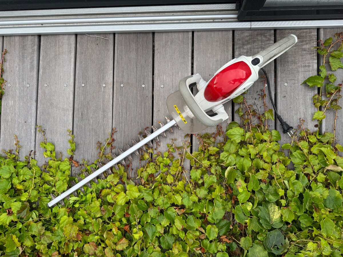 Elektrické nůžky na živý plot 500W HS 1516D FlexoTrim