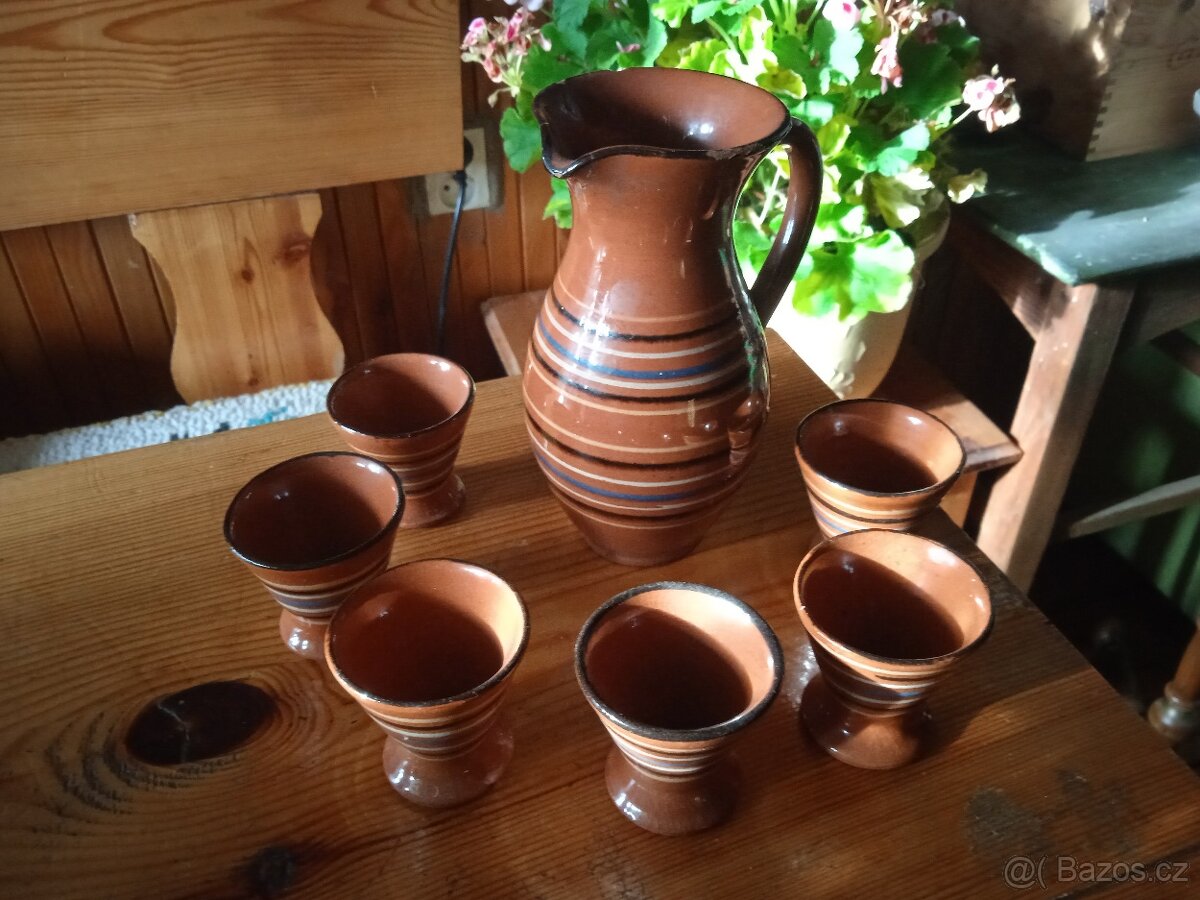 Keramický set džbánek s panáčky