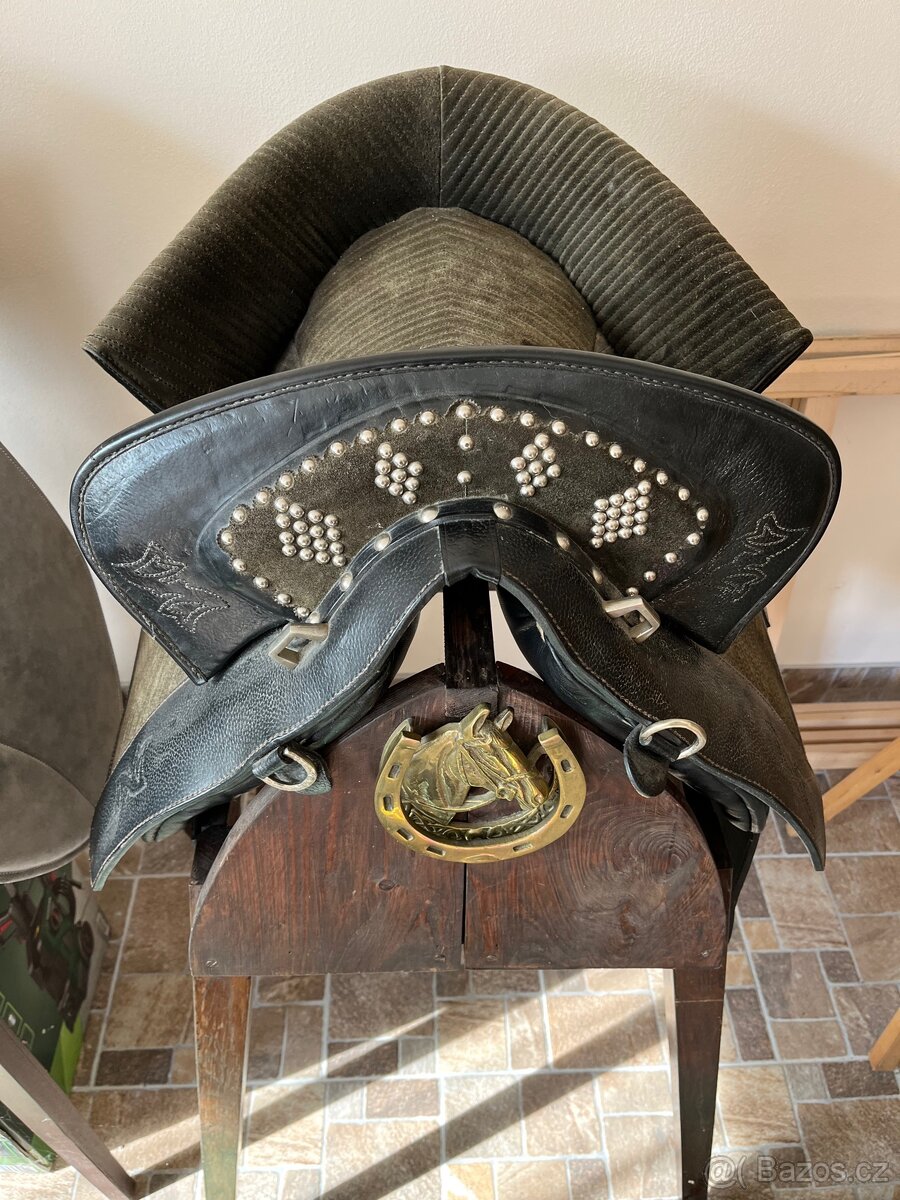 Portugalské sedlo nepoužívané