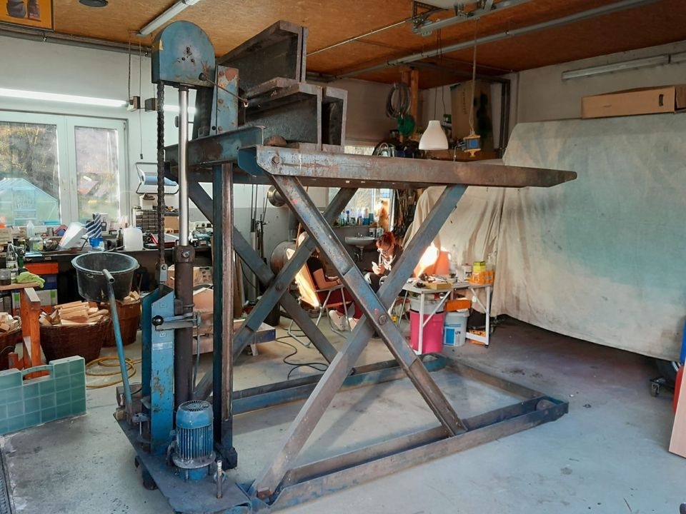 2t hydraulický nůžkový zvedák DDR přetěsněný + nový olej