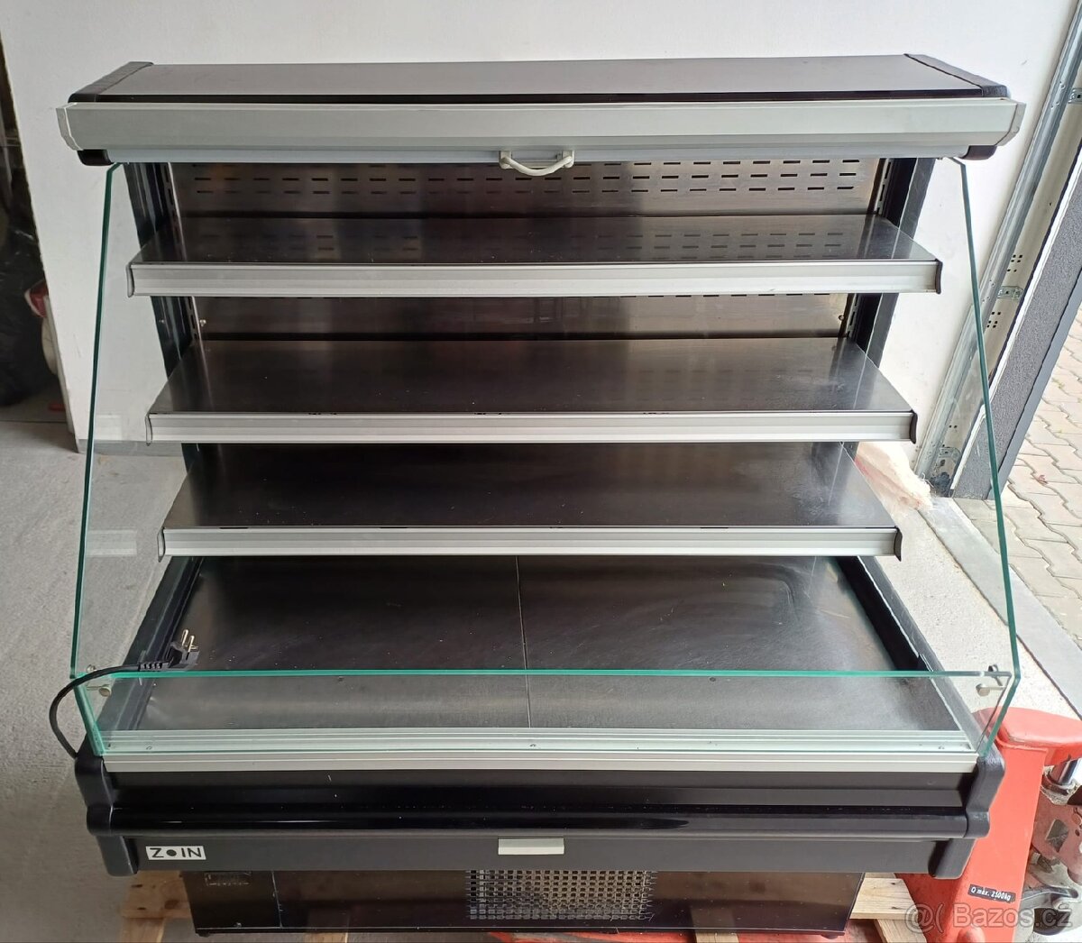 Obslužná vitrína ZOIN