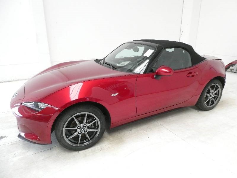 MAZDA MX-5   37tkm , havarované  na  zadek