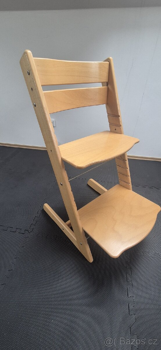 Rostoucí židle