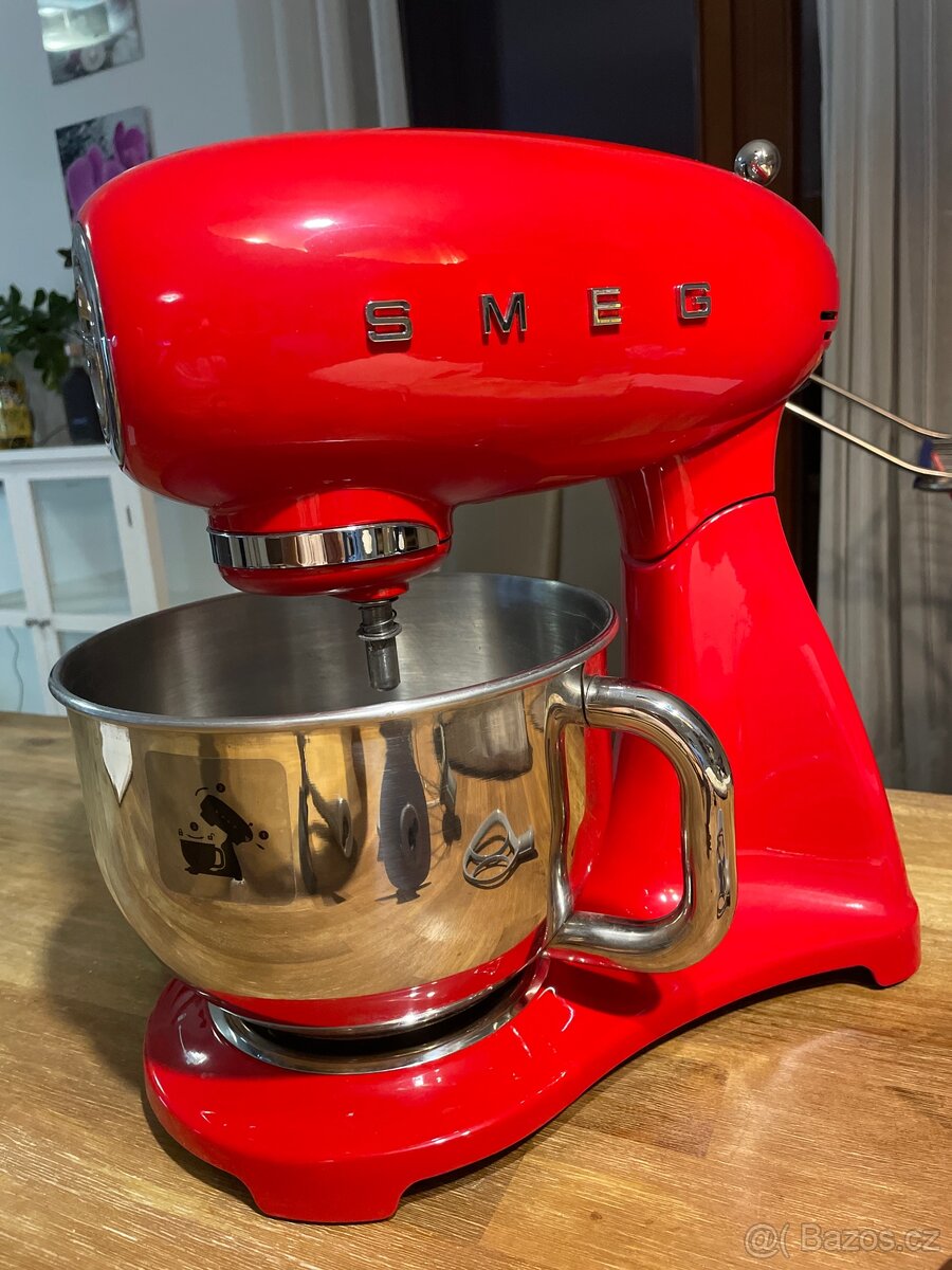 Kuchyňský robot Smeg 50’s Retro Style – červený