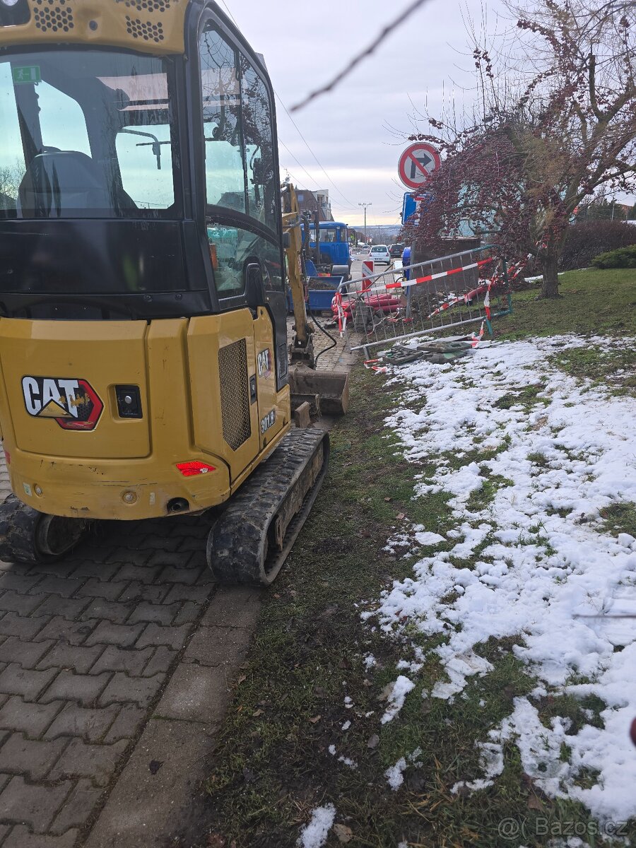 Cat 301.8 rok 2021 2060mth