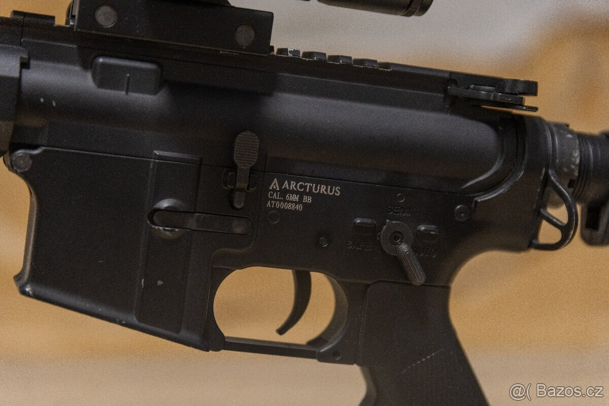 Airsoftová AR15 Arcturus AT-AR01-RF