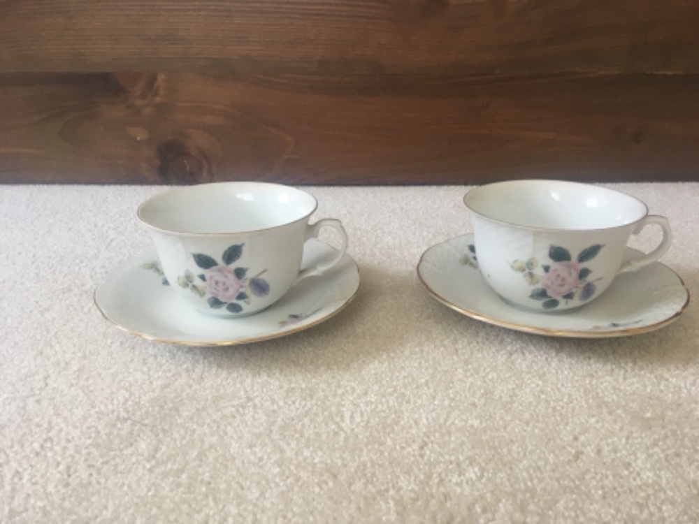 Hrníčky s podšálky (2 kusy)