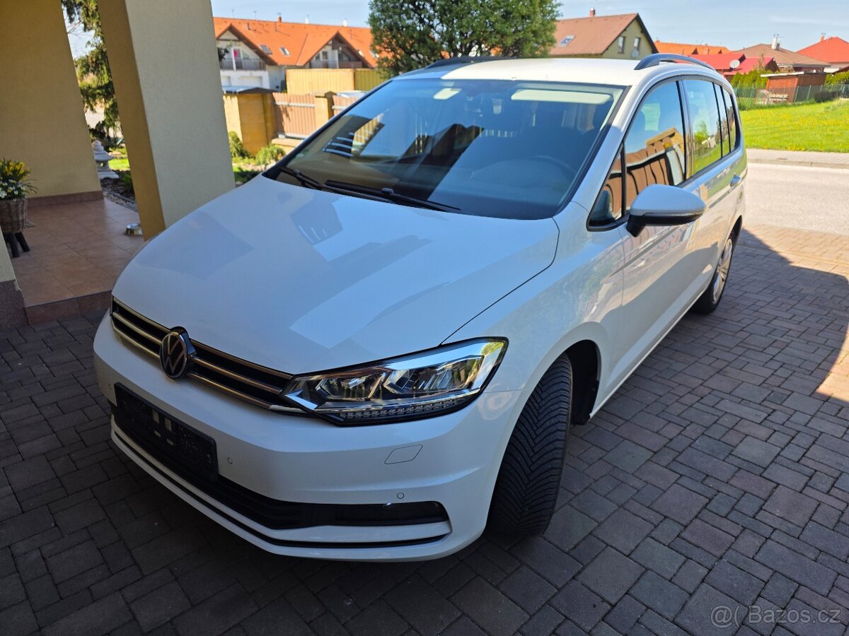 VW TOURAN 2.0 TDI 90KW FULLLED NAV ACC FRONT TAŽNÉ OPCPARK