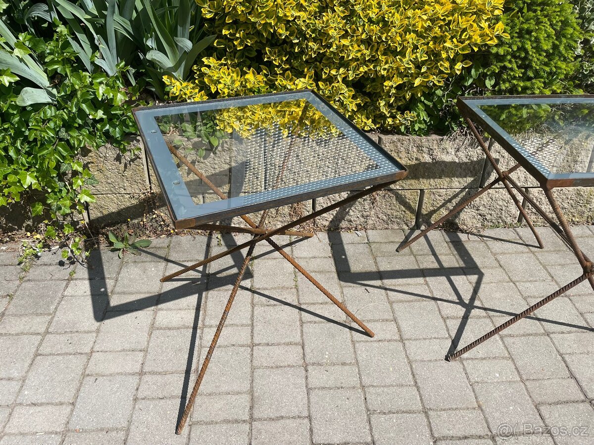 Designový stolek z betonářské tyče “ROXOR” bezp. kalené sklo