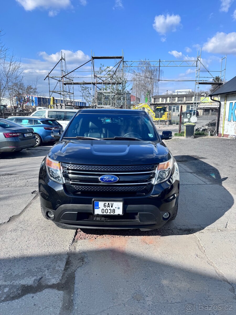 Ford Explorer