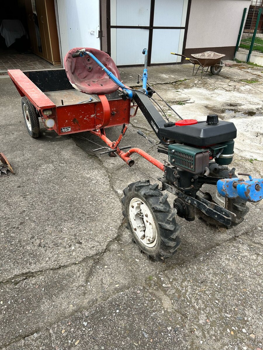 VARI s vozíkem a příslušenstvím