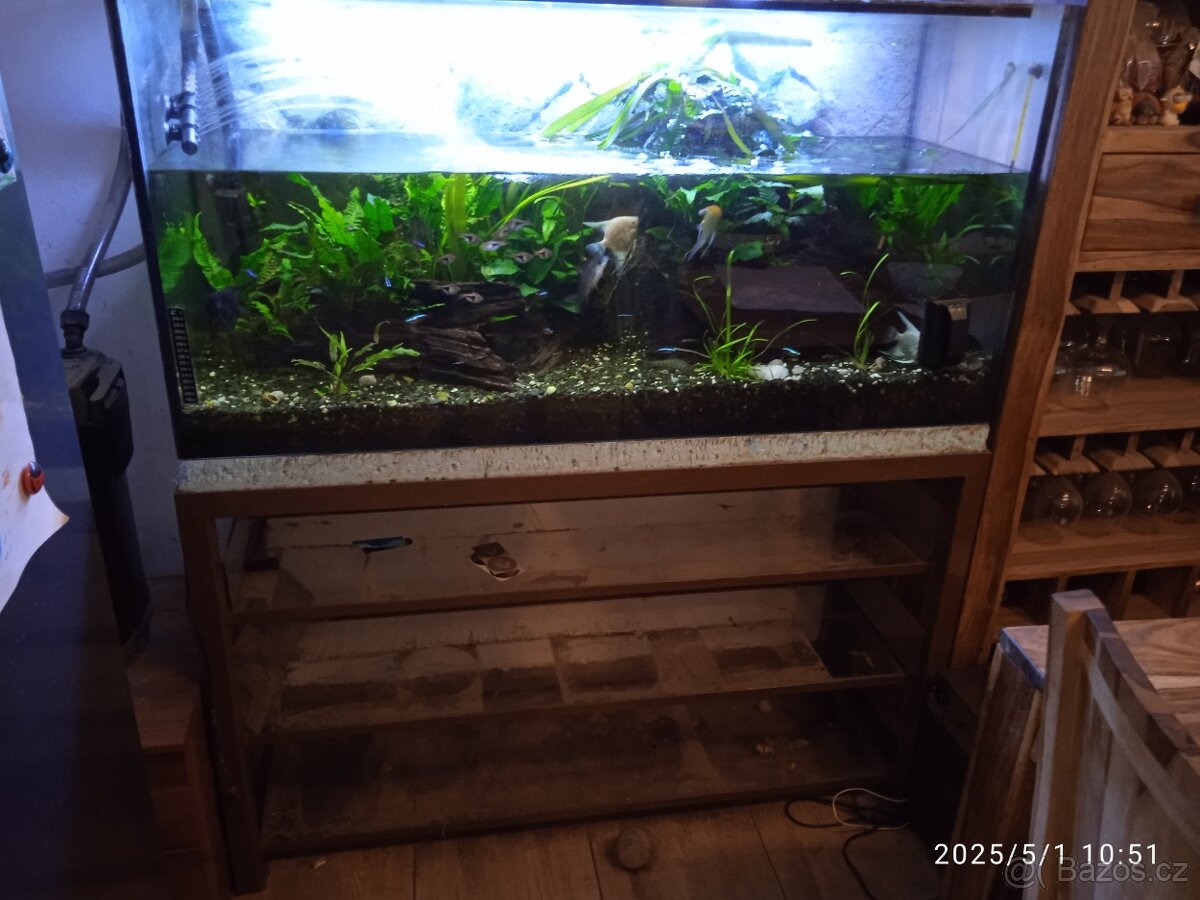 Akvárium 280L