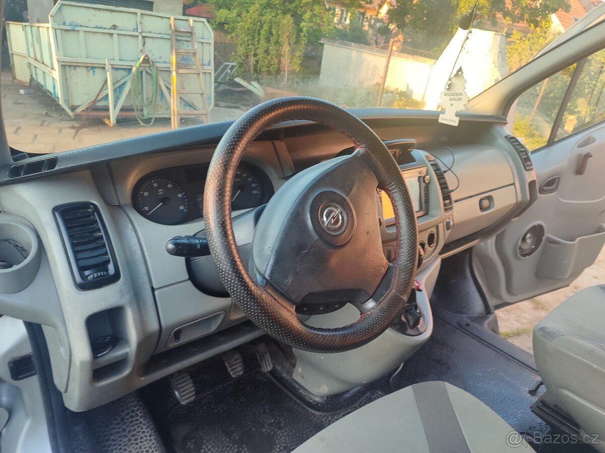 Prodám Opel Vivaro long 1,9 tdi