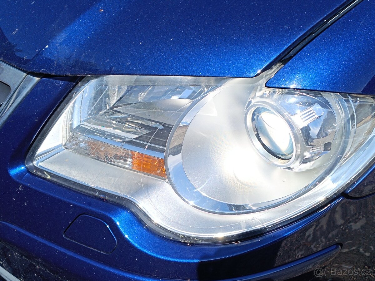 Přední světla VW Touran