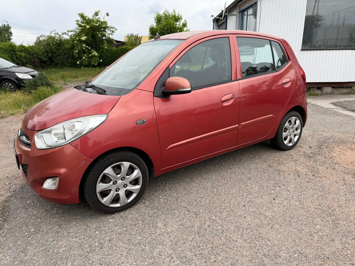 Hyundai i10, 1.25 Benzin, klima, serviska, 75 456 km.