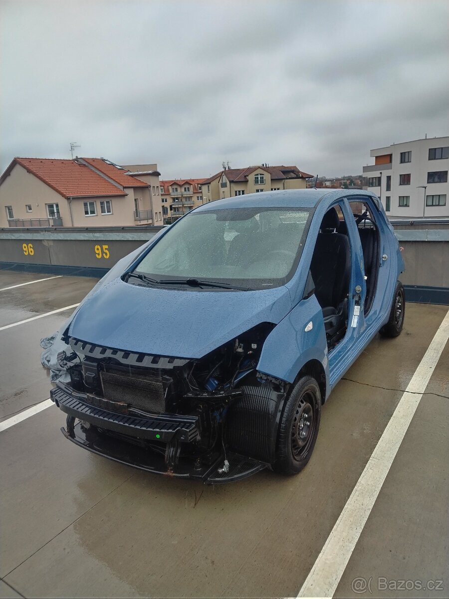 Hyundai i10 kapota